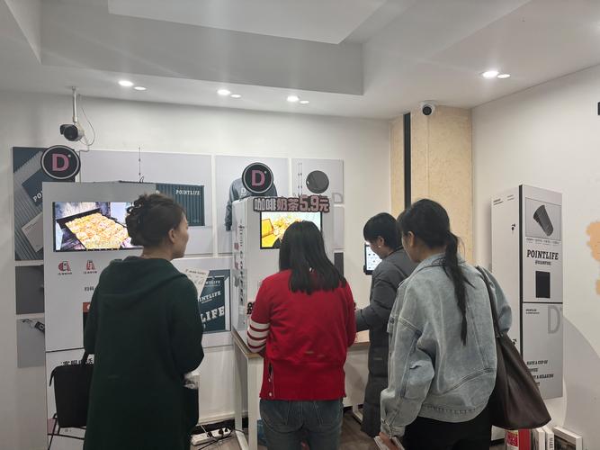 体验革新 网络技术服务重构现制饮品设备行业的未来